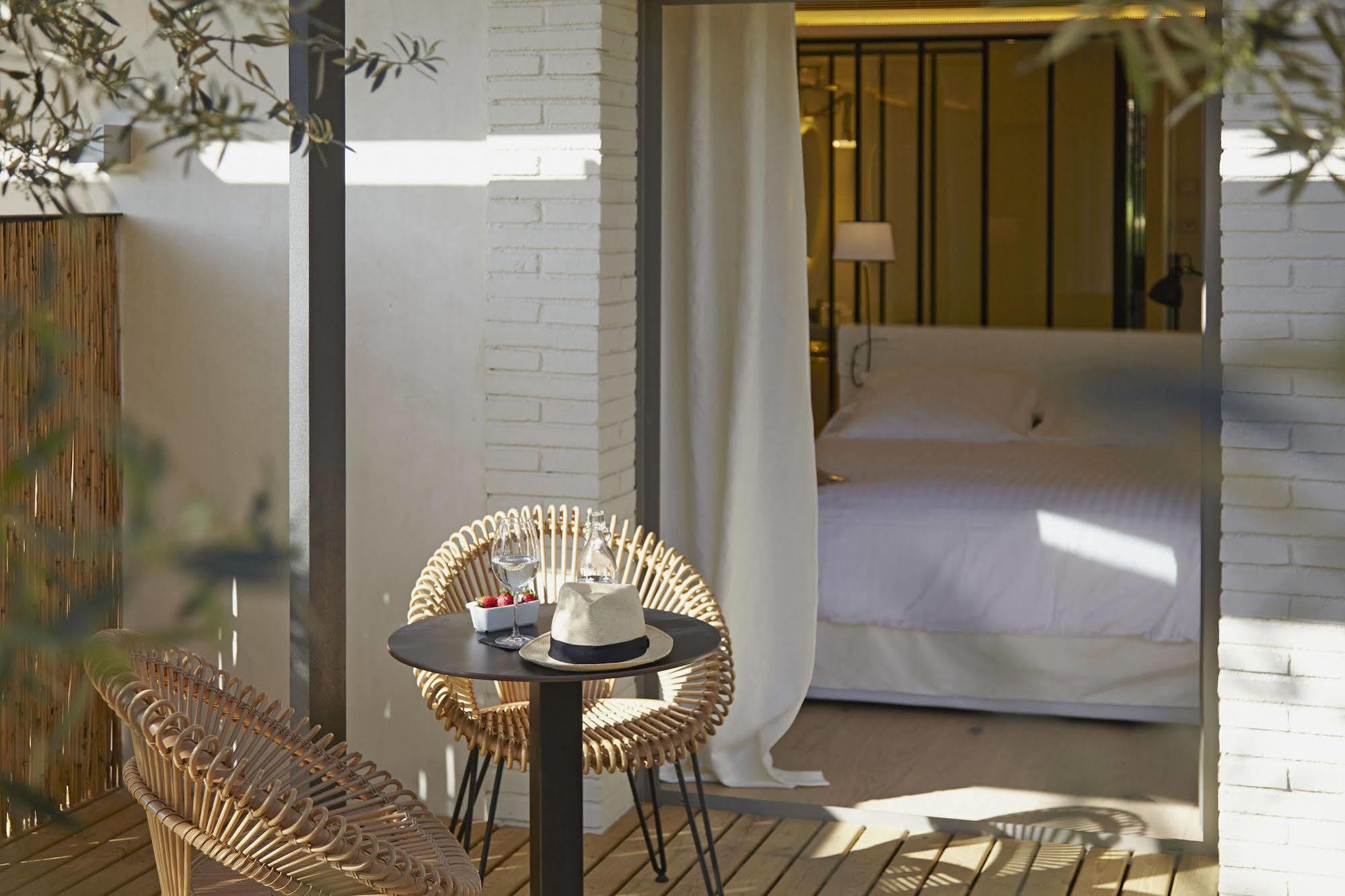 Hotel Mas Lazuli By Fimedhotels Pau Екстериор снимка